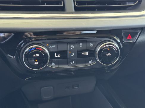 New 2025 Chevrolet Trax LT w/ Driver Confidence Package image 21