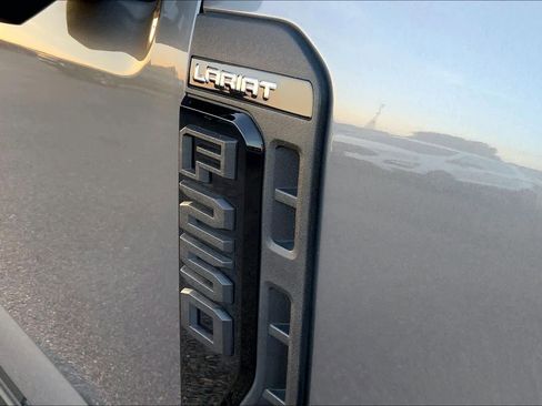Certified 2023 Ford F250 Lariat w/ Lariat Ultimate Package image 9