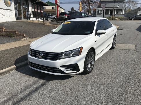 Used 2017 Volkswagen Passat 1.8T R-Line image 3