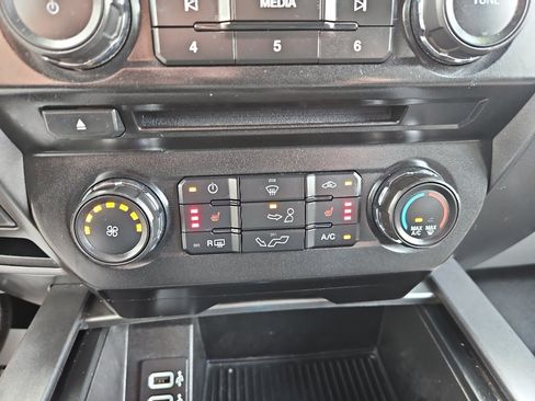 Used 2017 Ford F150 XLT w/ Equipment Group 302A Luxury AWD/4WD image 23