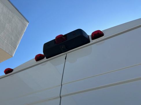 Used 2025 RAM ProMaster 2500 w/ Convenience Group FWD image 8
