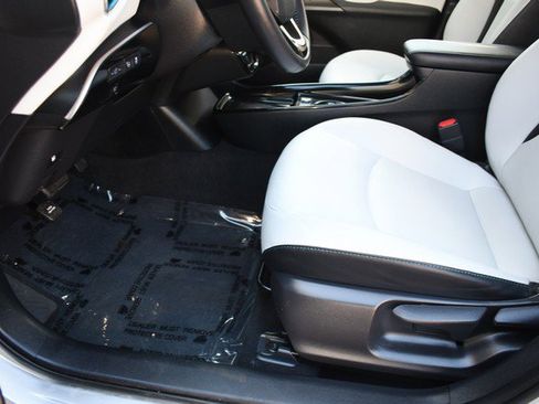 Certified 2019 Toyota Prius XLE w/ Carpet Mat Package image 15