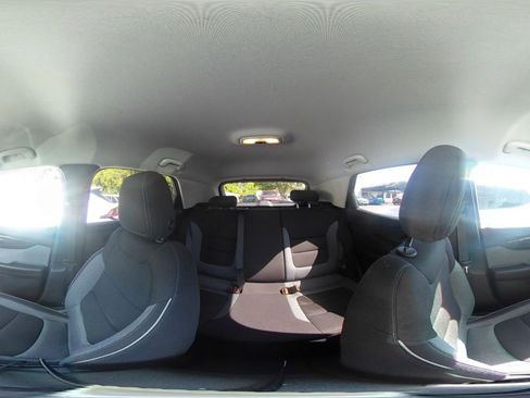 Used 2025 Chevrolet TrailBlazer LT AWD/4WD image 37
