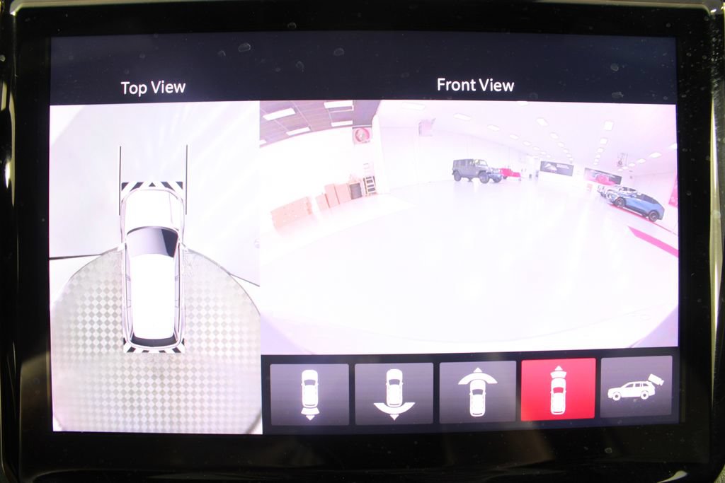 Used 2025 Jeep Grand Cherokee Summit w/ Obsidian Package AWD/4WD image 4