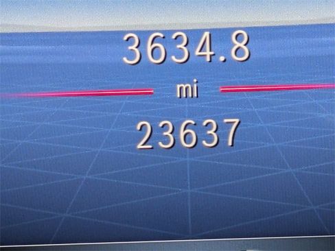 Used 2025 Mercedes-Benz GLB 250 image 22