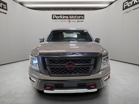 Used 2024 Nissan Titan PRO-4X w/ Pro-4x Convenience Package AWD/4WD image 9