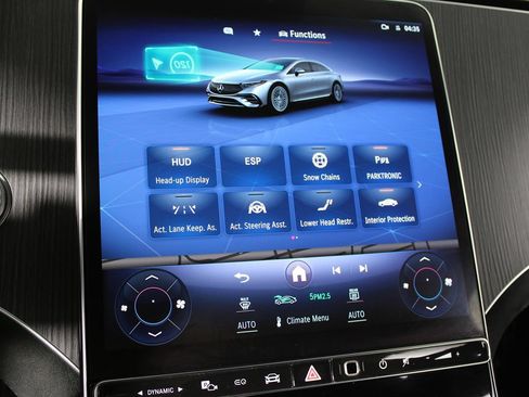 Used 2022 Mercedes-Benz EQS 450+ Sedan image 34