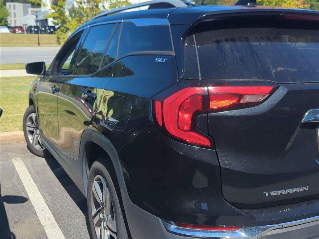 Used 2020 GMC Terrain SLT AWD/4WD image 3