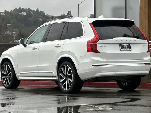 Used 2023 Volvo XC90 B6 Plus image 7