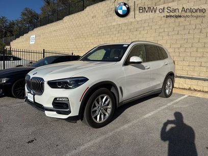 Used 2019 BMW X5 xDrive40i w/ Premium Package 2