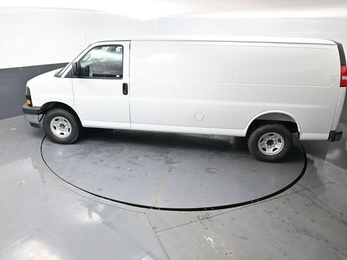 New 2026 GMC Savana 2500 Extended w/ Enhanced Convenience Package image 41