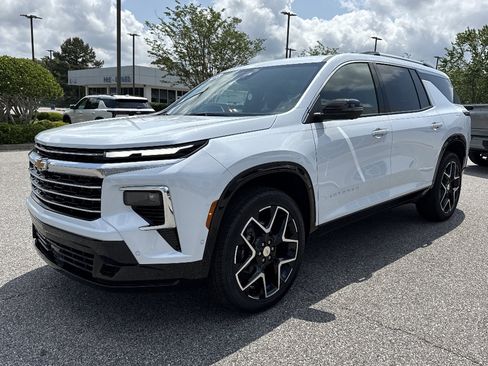 New 2026 Chevrolet Traverse High Country FWD image 7
