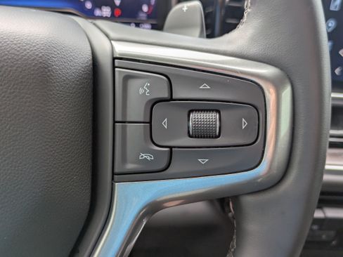 Used 2025 Chevrolet Silverado 1500 LTZ AWD/4WD image 21