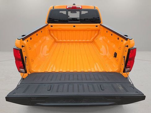 Used 2025 Chevrolet Colorado Z71 w/ Technology Package image 13