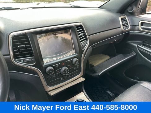 Used 2015 Jeep Grand Cherokee Limited w/ Luxury Group II image 17