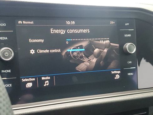 Used 2019 Volkswagen Jetta SEL w/ Cold Weather Package image 18