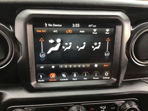 Used 2022 Jeep Wrangler Unlimited Sport image 22