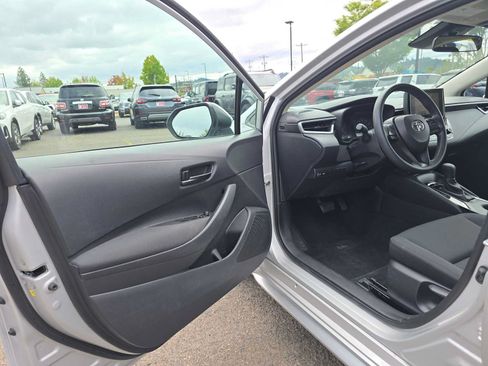 Used 2024 Toyota Corolla LE FWD image 20