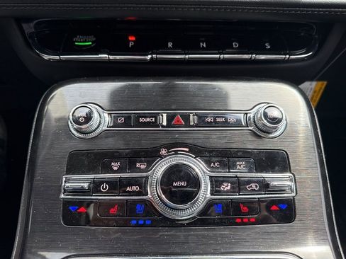 Used 2023 Lincoln Nautilus Reserve w/ Luxury Package image 21