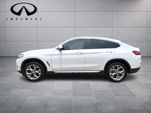 Used 2022 BMW X4 xDrive30i w/ Premium Package AWD/4WD image 4