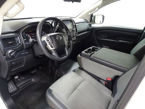 Used 2021 Nissan Titan S w/ S Utility Package image 19