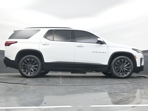 Used 2023 Chevrolet Traverse RS image 31