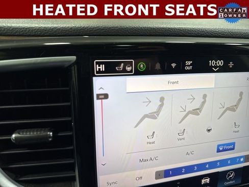 Used 2024 Chrysler Pacifica Limited image 5