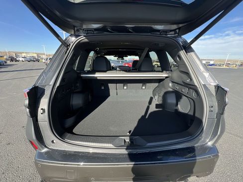 New 2025 Subaru Forester Limited image 27