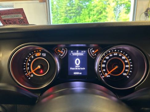 Used 2023 Jeep Wrangler Unlimited Sport AWD/4WD image 17
