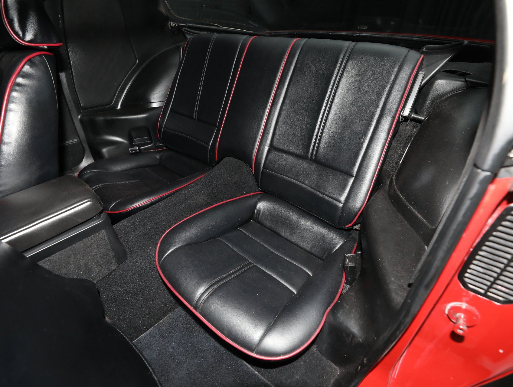 Used 1989 Chevrolet Camaro IROC-Z RWD image 4