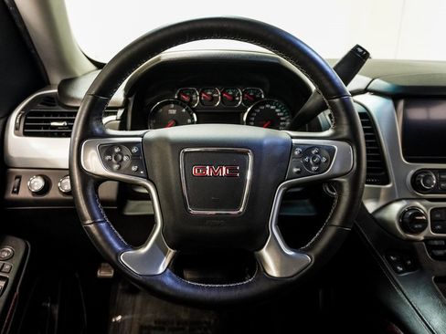 Used 2017 GMC Yukon SLT image 21