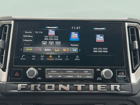 Used 2025 Nissan Frontier SV w/ SV Convenience Package RWD image 20