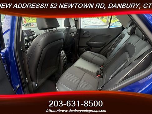 Used 2024 Hyundai Venue Limited FWD image 26