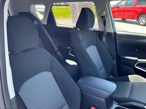 Used 2025 Kia Soul LX w/ LX Technology Package FWD image 7