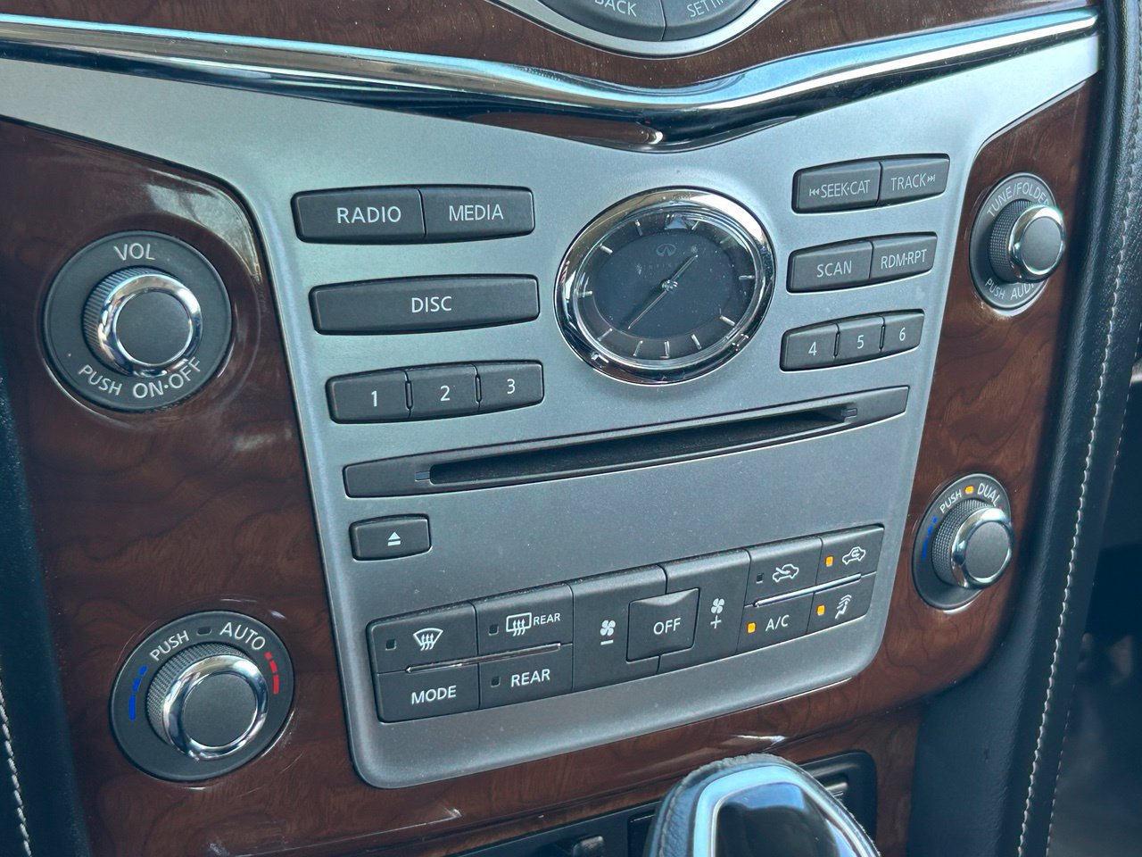 Used 2019 INFINITI QX80 Luxe w/ Cargo Package RWD image 32