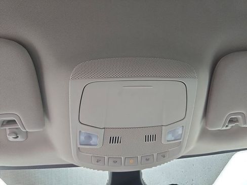 Used 2024 Ford Edge SEL image 40