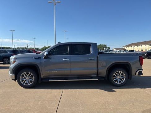 Used 2021 GMC Sierra 1500 SLT w/ SLT Premium Plus Package AWD/4WD image 7