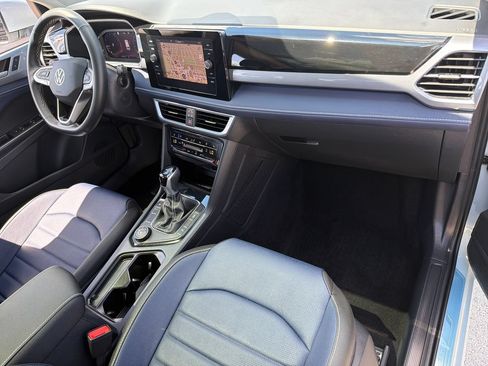 Certified 2025 Volkswagen Taos SEL AWD/4WD image 28