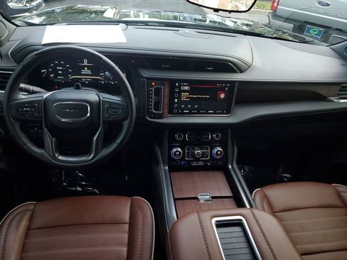 Certified 2023 GMC Yukon XL Denali Ultimate AWD/4WD image 18