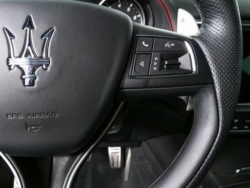 Used 2022 Maserati Levante Modena S image 12