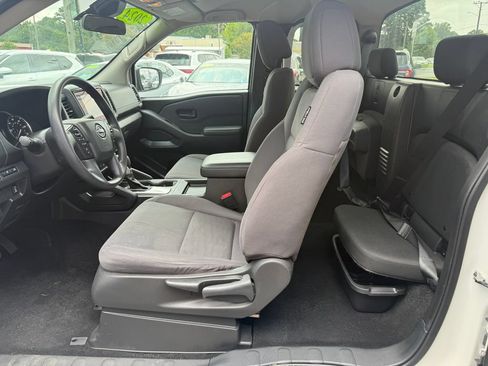 Used 2024 Nissan Frontier S w/ S Utility Package RWD image 10