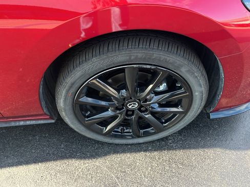Certified 2025 MAZDA MAZDA3 Hatchback w/Premium Plus Pkg image 36