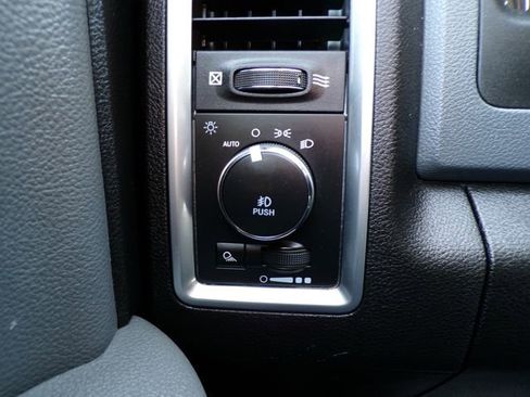 Used 2019 RAM 1500 Big Horn image 21