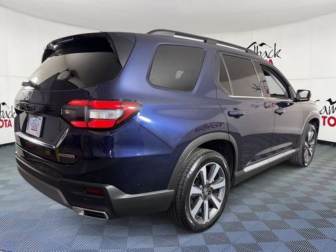 Used 2023 Honda Pilot Touring image 8