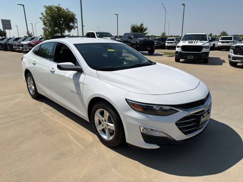 Used 2024 Chevrolet Malibu LT FWD image 7