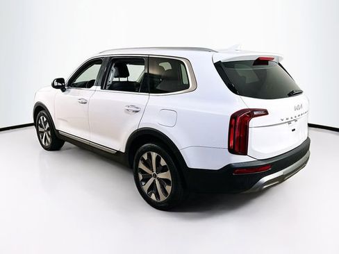 Used 2022 Kia Telluride S FWD image 5