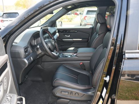 New 2026 Honda Pilot TrailSport image 3