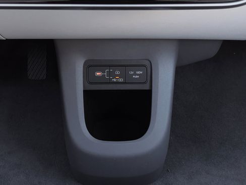 New 2026 Hyundai Ioniq 5 Limited image 32