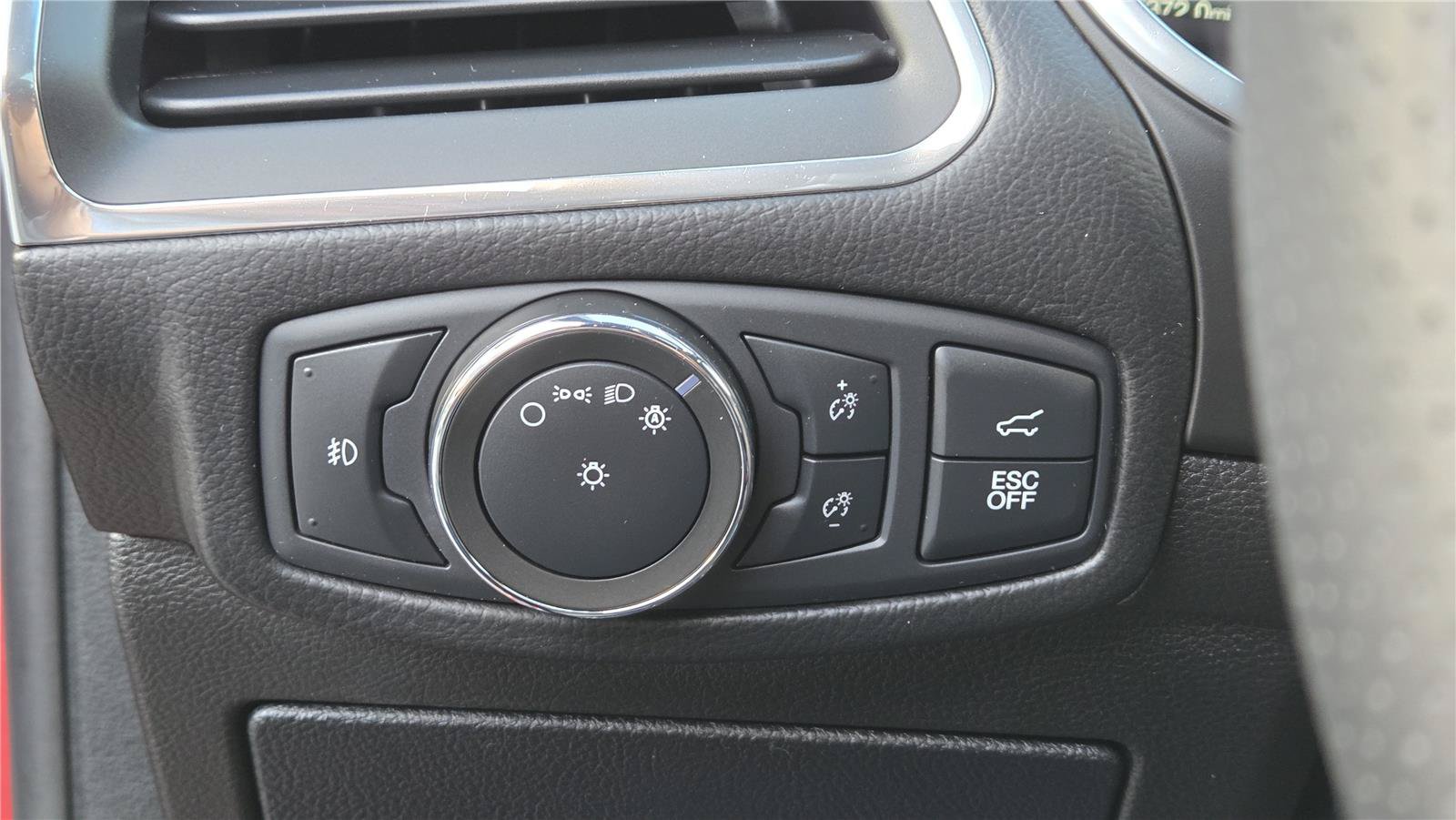 Used 2020 Ford Edge ST w/ Equipment Group 401A AWD/4WD image 17