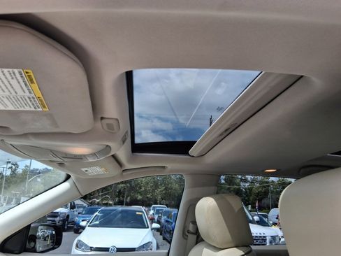 Used 2017 INFINITI QX60 FWD w/ Deluxe Technology Package image 17